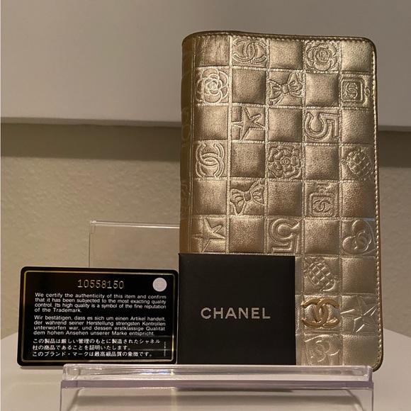 Chanel VGUC Icon Series Lucky Charms Lambskin Wallet w/Box, Auth Card, Care Card - Picture 4 of 15